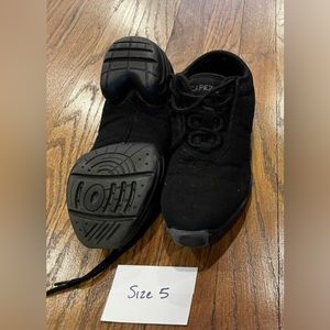 big kids size 5 capezio hip hop shoes